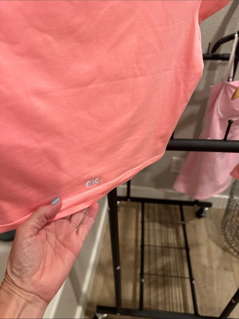 ALO Yoga Alosoft Crop Finesse Short Sleeve-Neon Bubblegum
